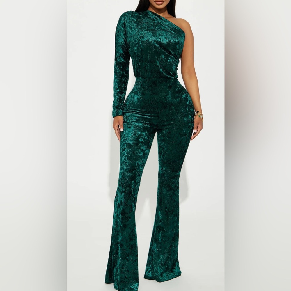 NWT Fashion Nova Green Velvet Jumpsuit